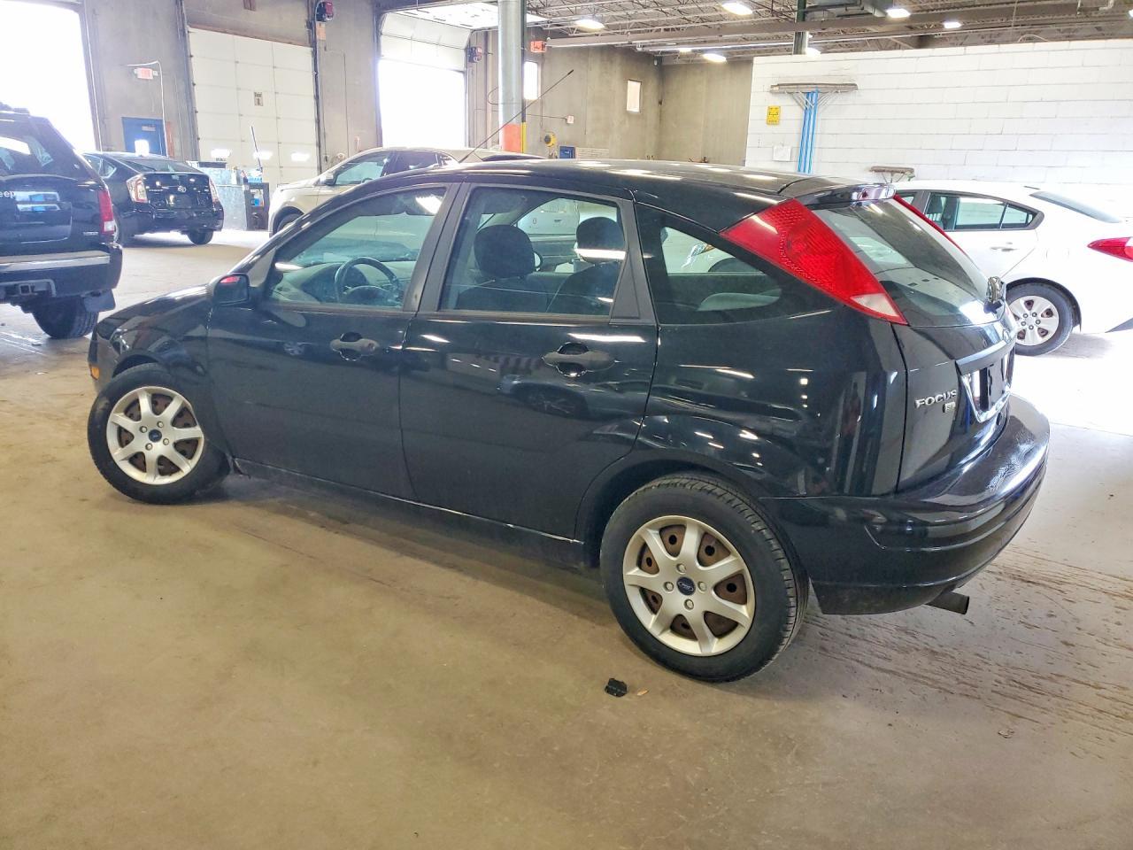 2005 Ford Focus Zx5 - Image 2