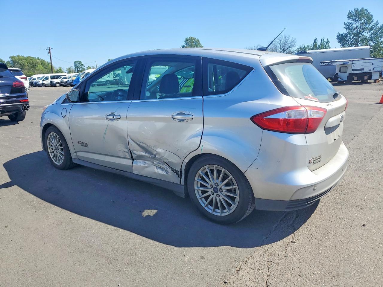 2014 Ford C-Max Premium - Image 2