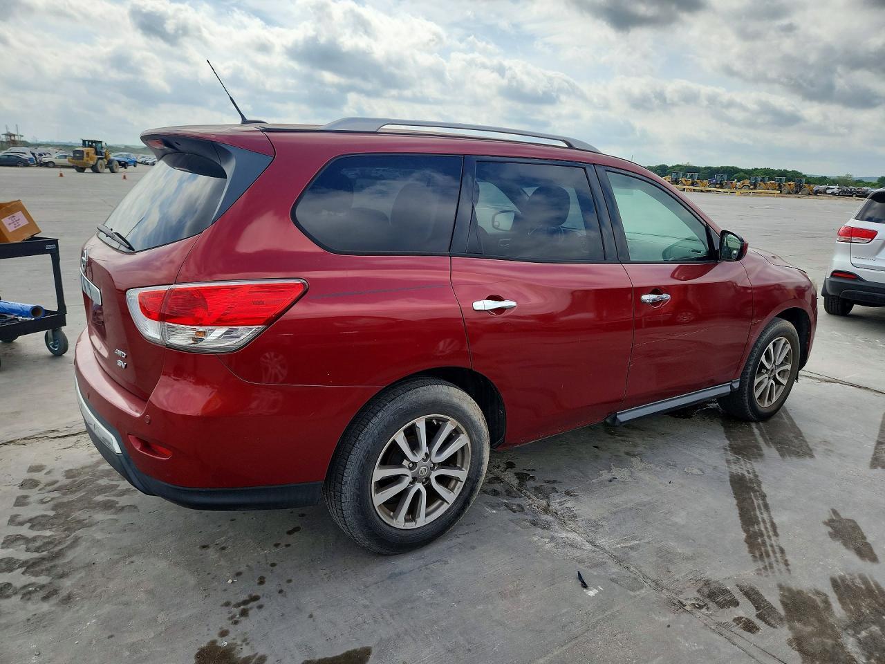 2015 Nissan Pathfinder Sv - Image 3