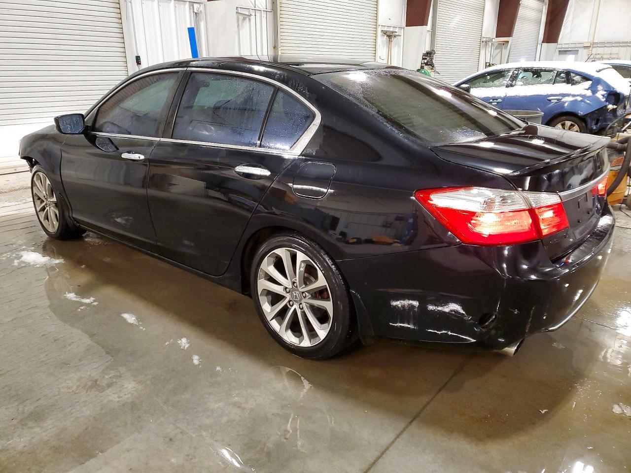 2014 Honda Accord Sport - Image 2