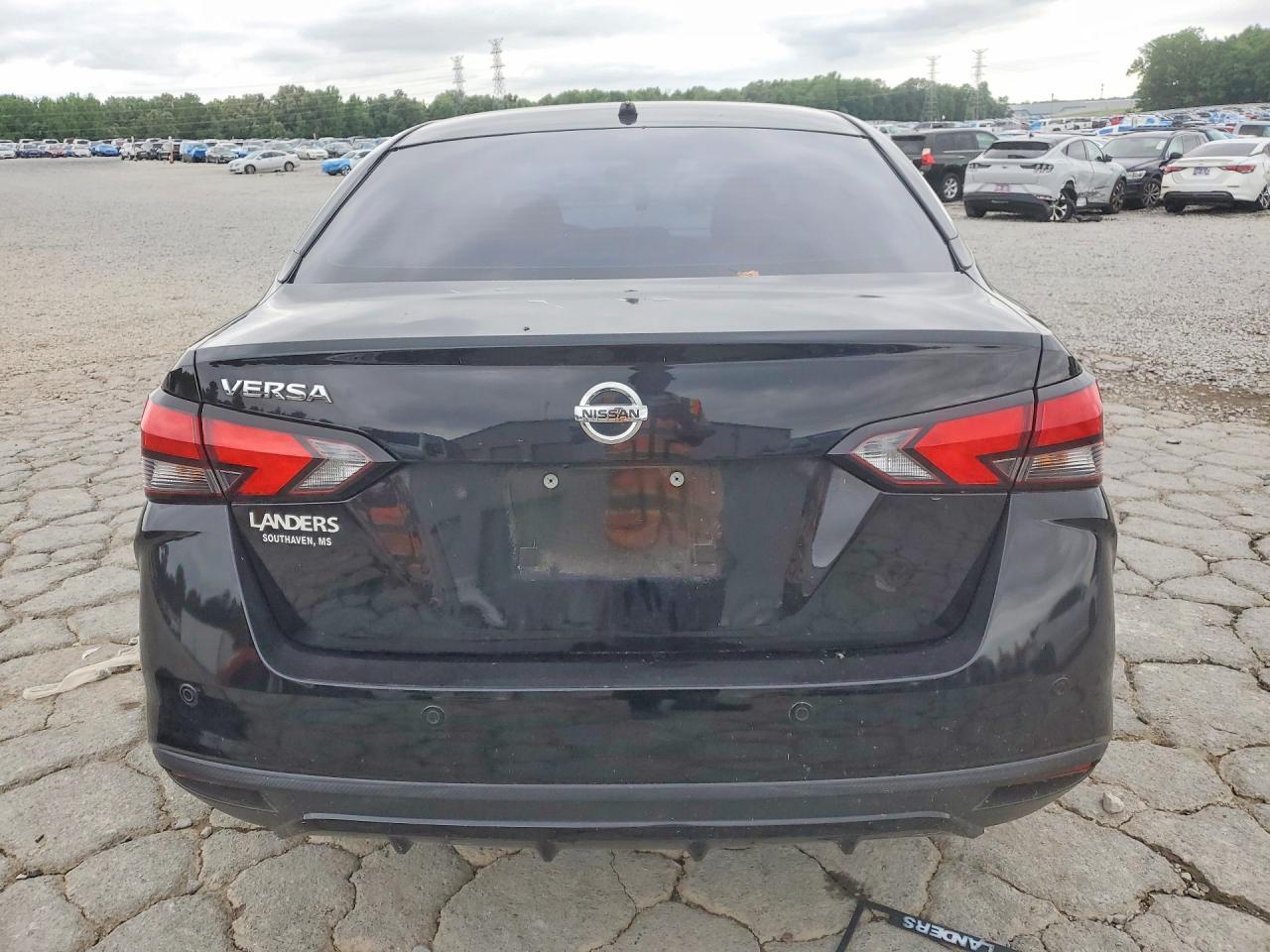 2021 Nissan Versa - Фото 6