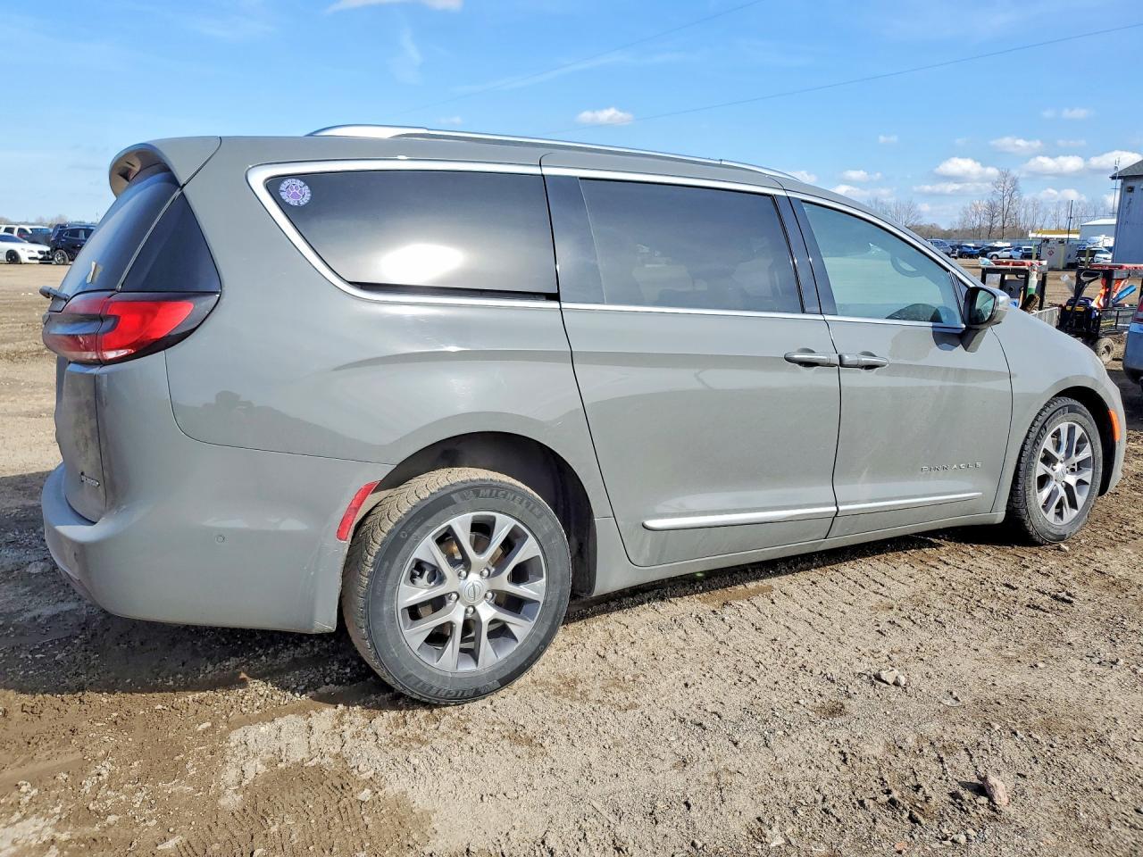 2021 Chrysler Pacifica Hybrid Pinnacle - Фото 3