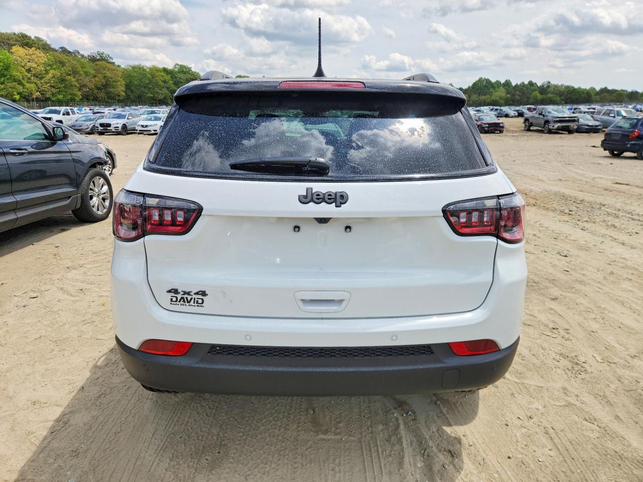 2026 Jeep Compass Limited - Фото 6