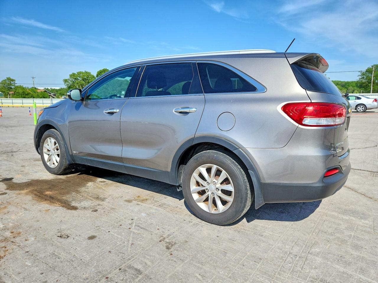 2017 Kia Sorento Lx - Image 2