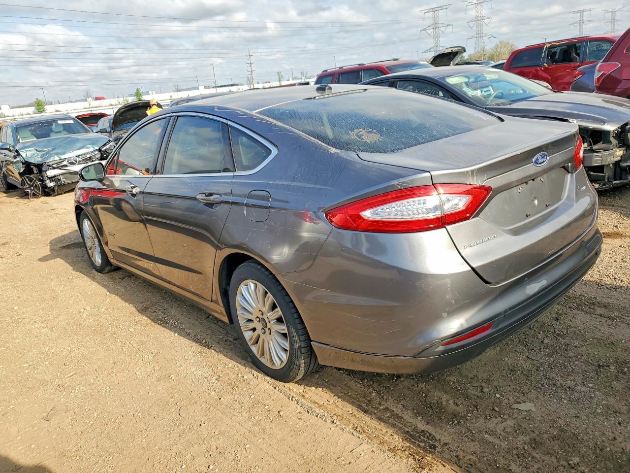 2013 Ford Fusion Se Phev - Image 2