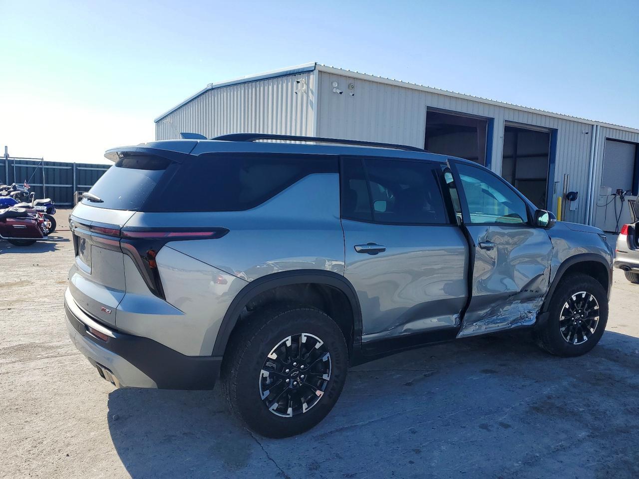 2026 Chevrolet Traverse Z71 - Фото 3