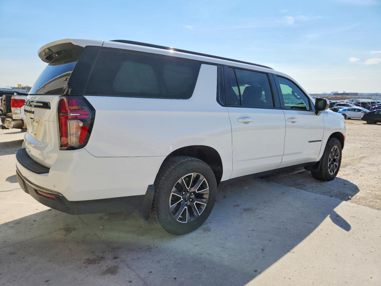 2021 Chevrolet Suburban K1500 Z71 - Фото 3