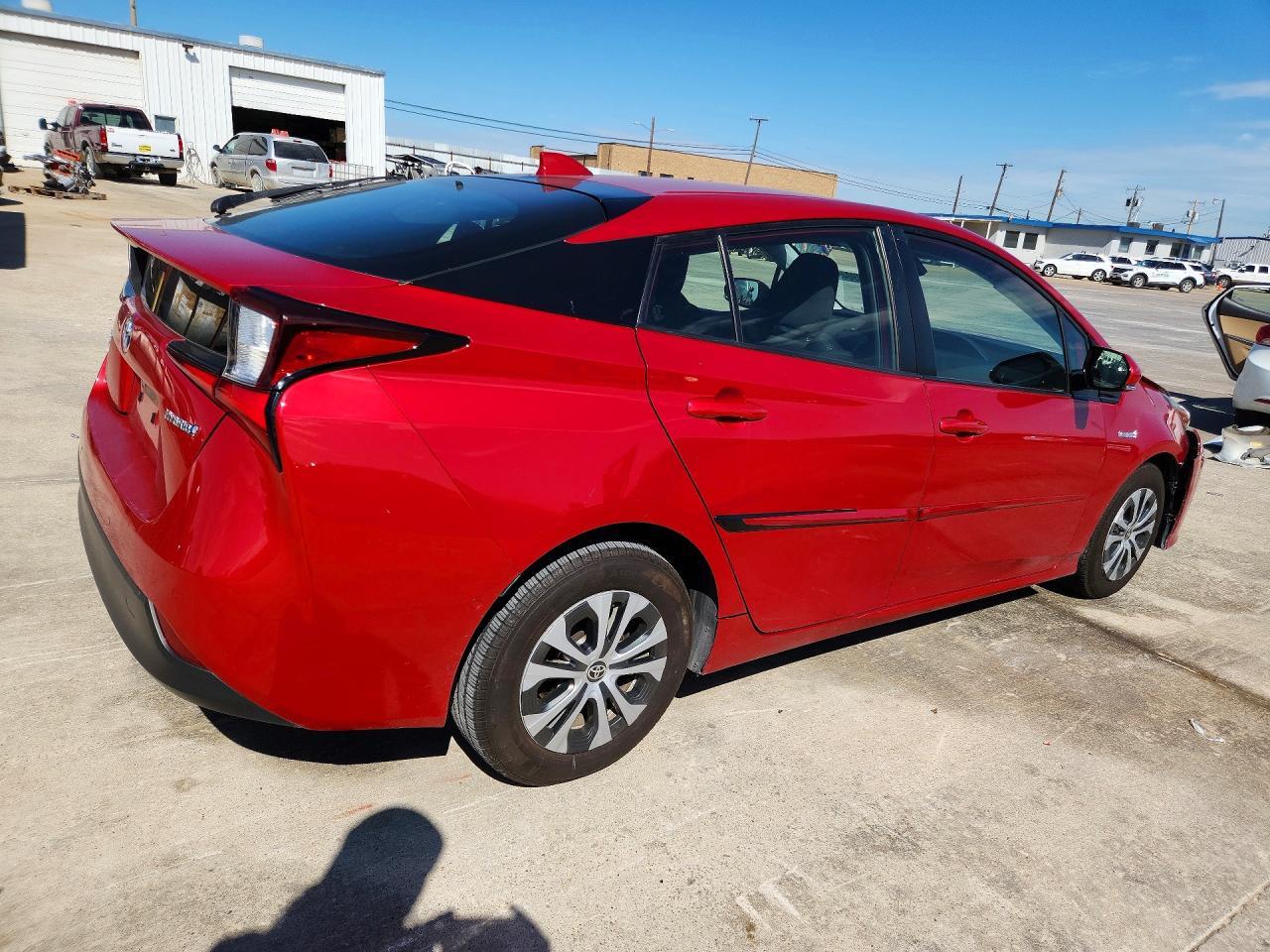 2020 Toyota Prius Le Awd-E - Фото 3