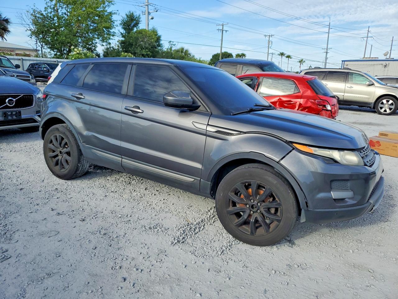 2015 Land Rover Range Rover Evoque Pure - Image 4
