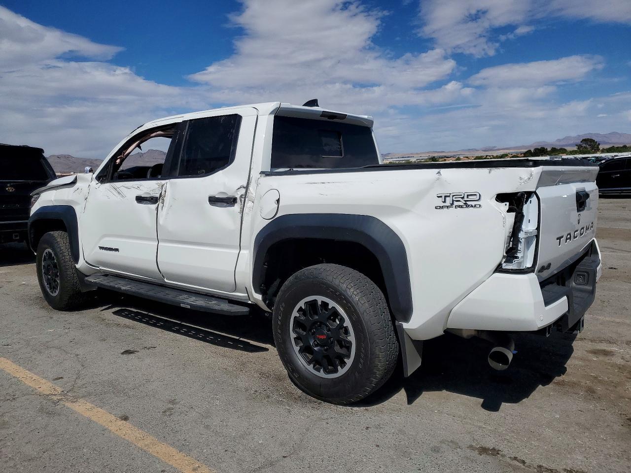 2024 Toyota Tacoma Trd Off-Road - Фото 2
