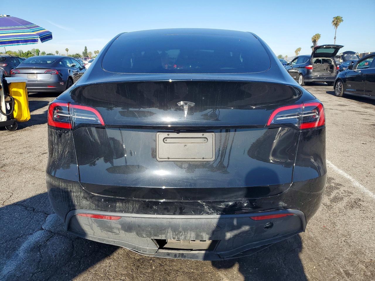 2023 Tesla Model Y - Фото 6