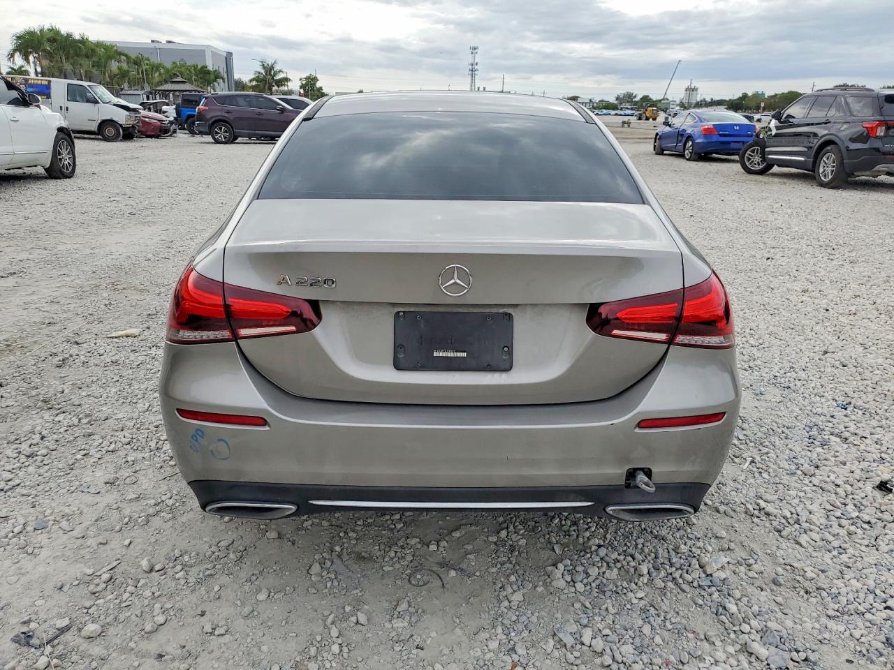 2020 Mercedes-Benz A 220 - Фото 6