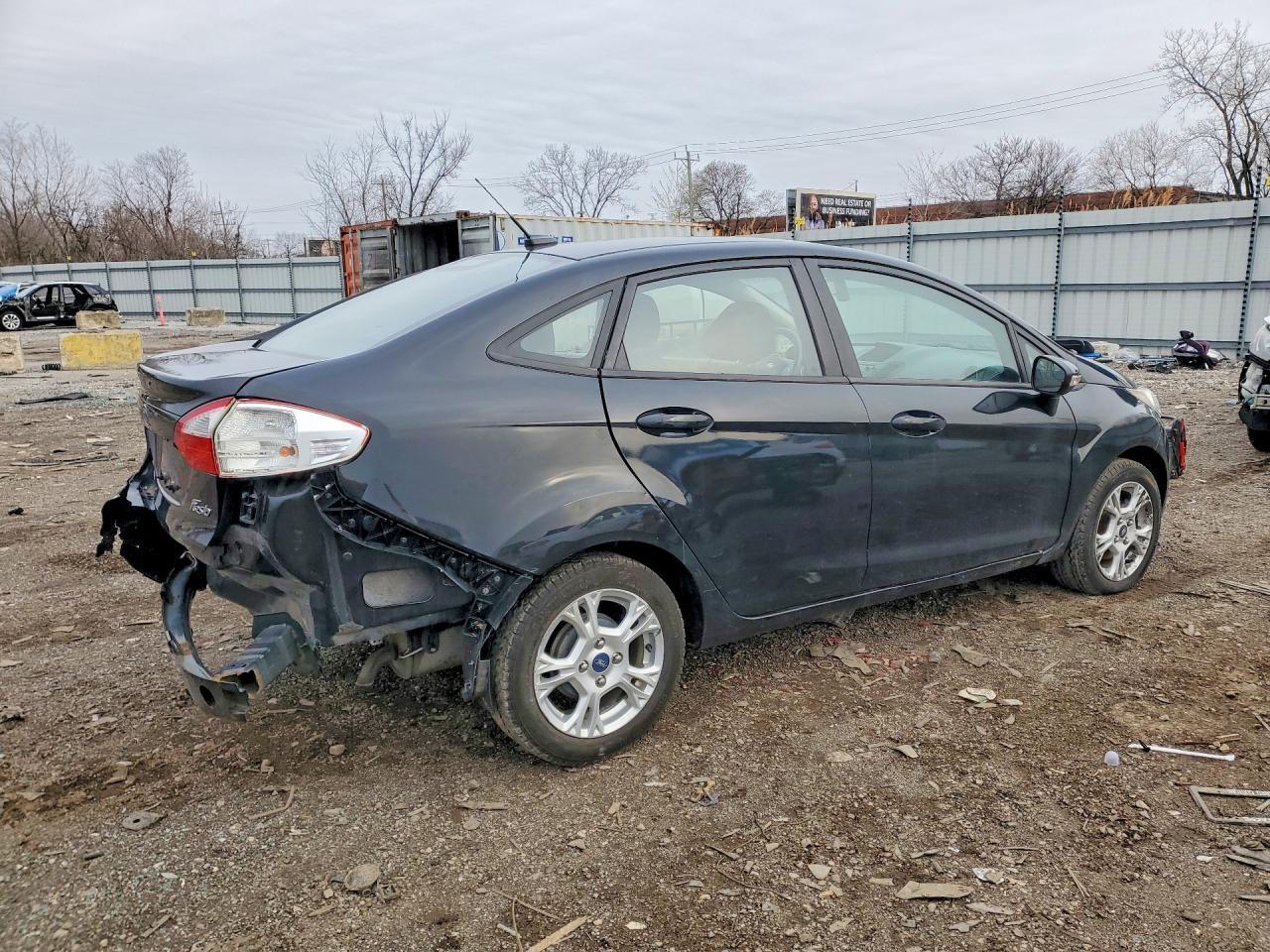 2014 Ford Fiesta Se - Image 3
