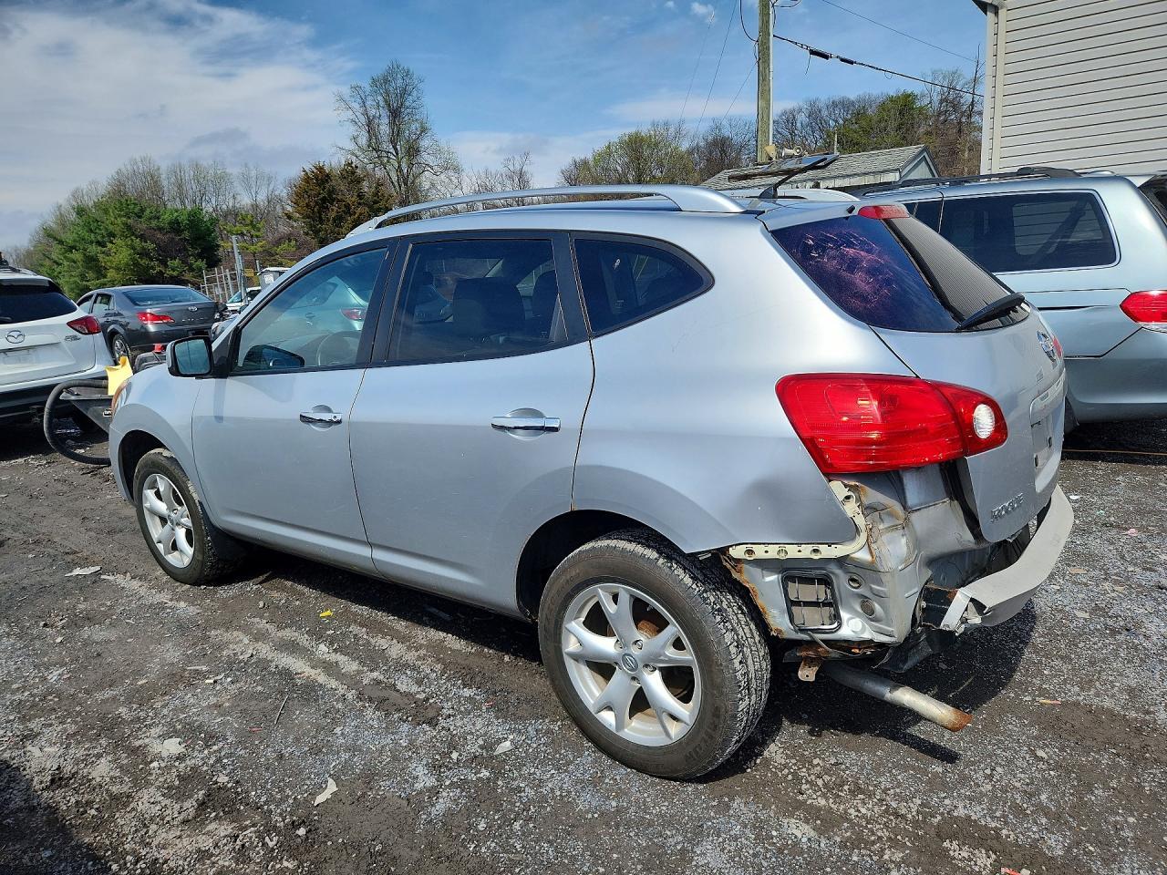 2010 Nissan Rogue S - Фото 2