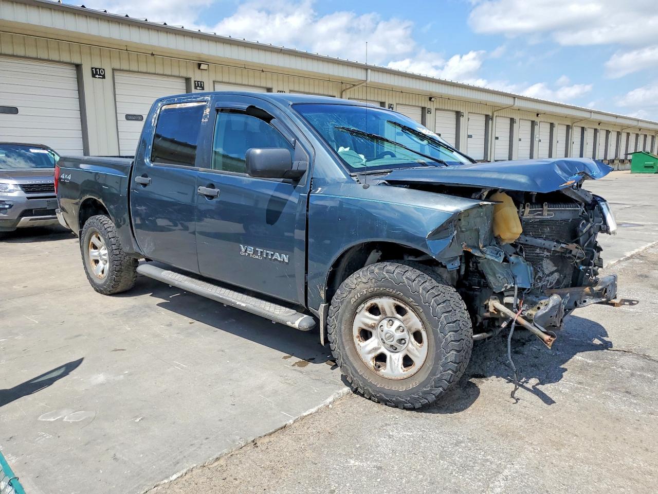 2005 Nissan Titan Xe - Фото 4