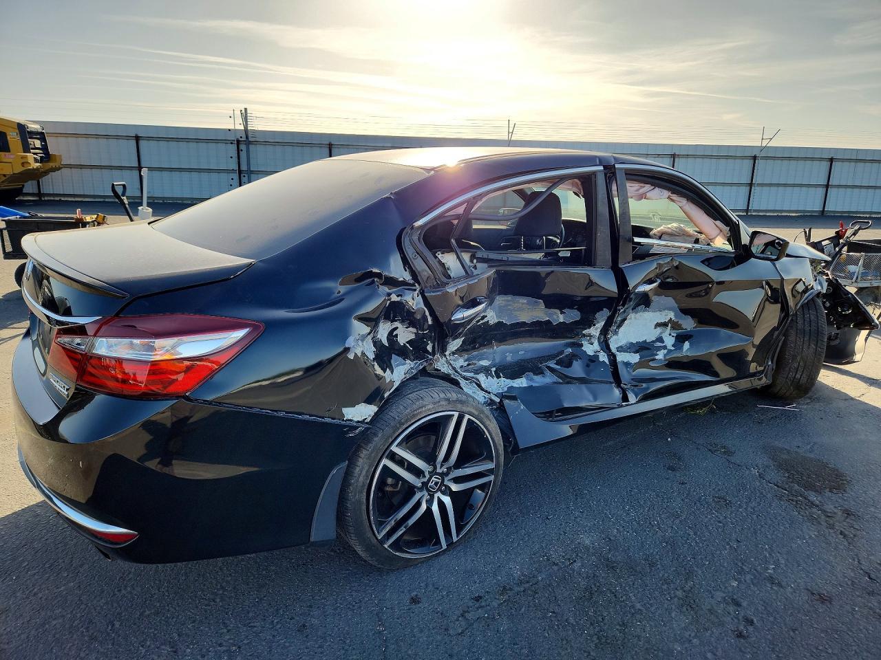 2017 Honda Accord Sport Special Edition - Фото 3