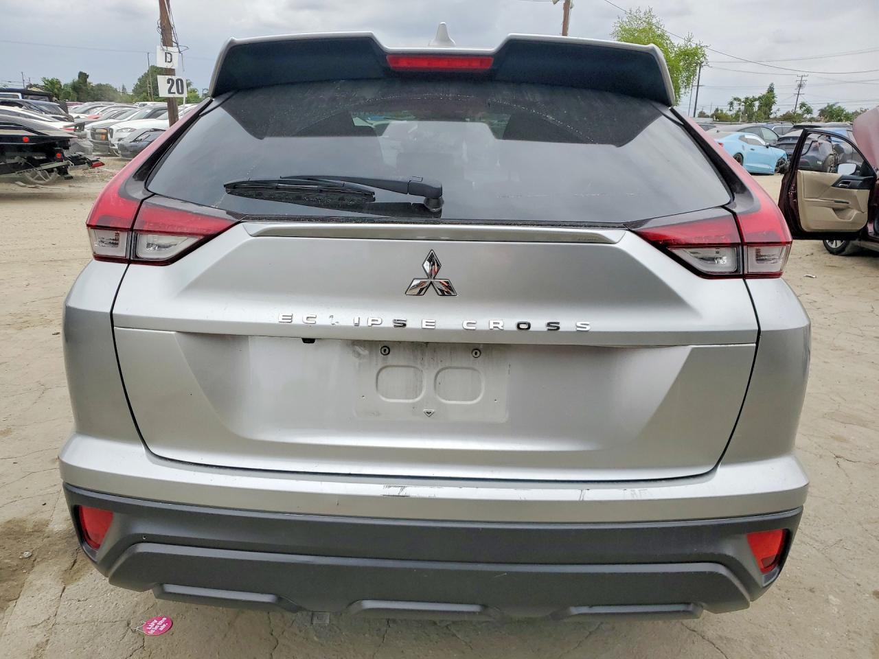 2022 Mitsubishi Eclipse Cross Se - Image 6