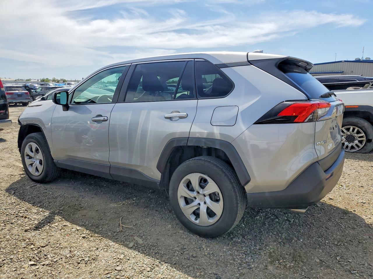 2024 Toyota Rav4 Le - Фото 2