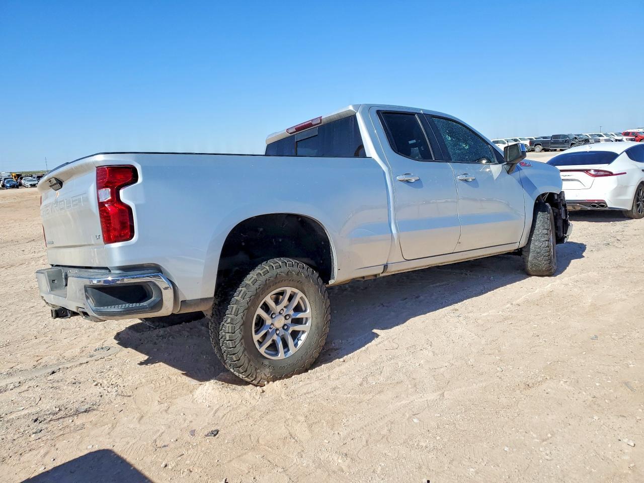 2020 Chevrolet Silverado K1500 Lt - Image 3