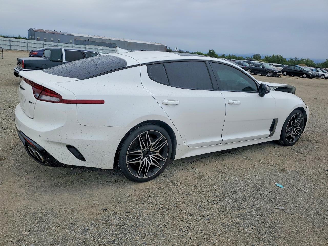 2022 Kia Stinger Gt1 - Фото 3