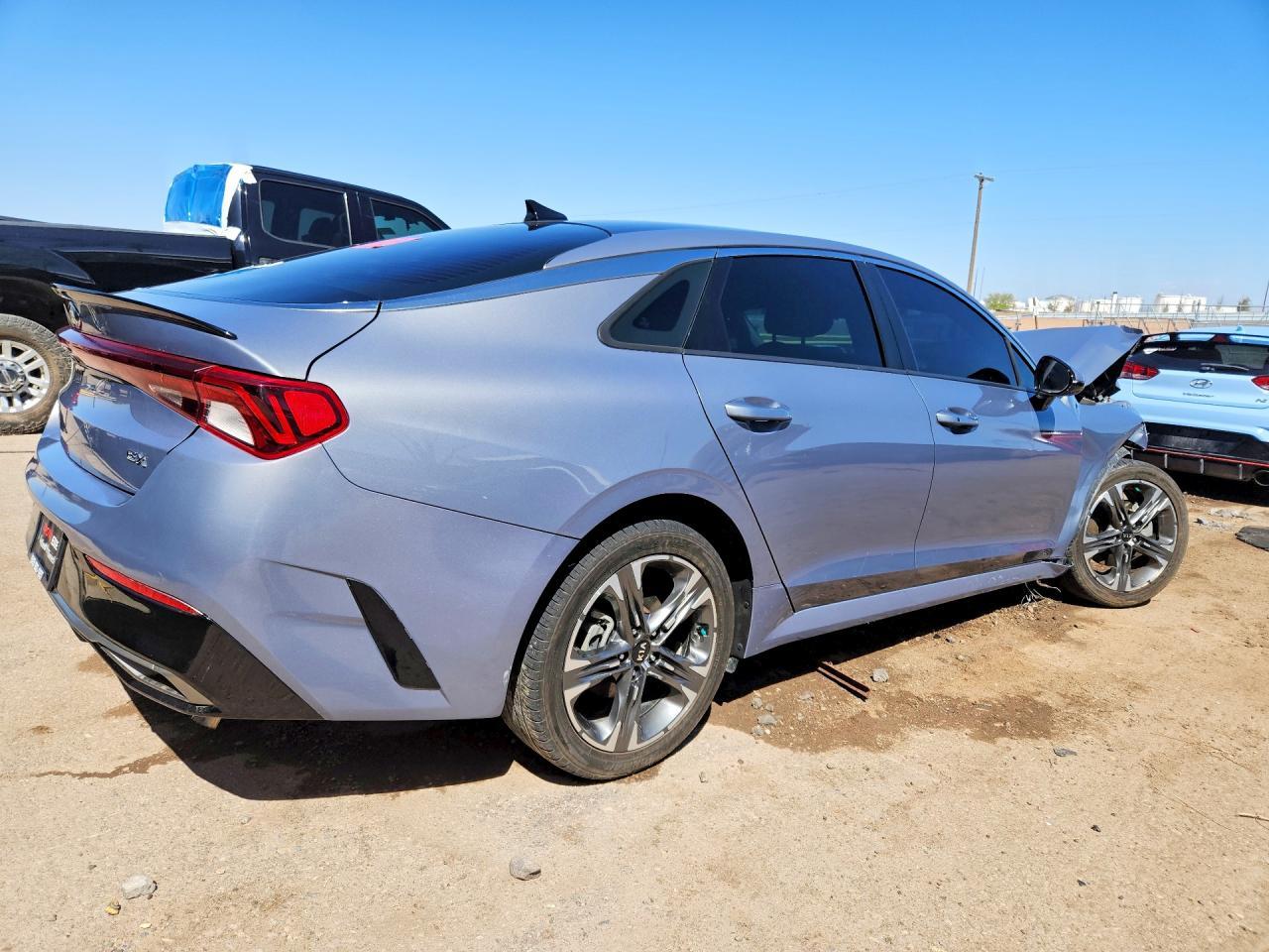 2021 Kia K5 Ex - Image 3
