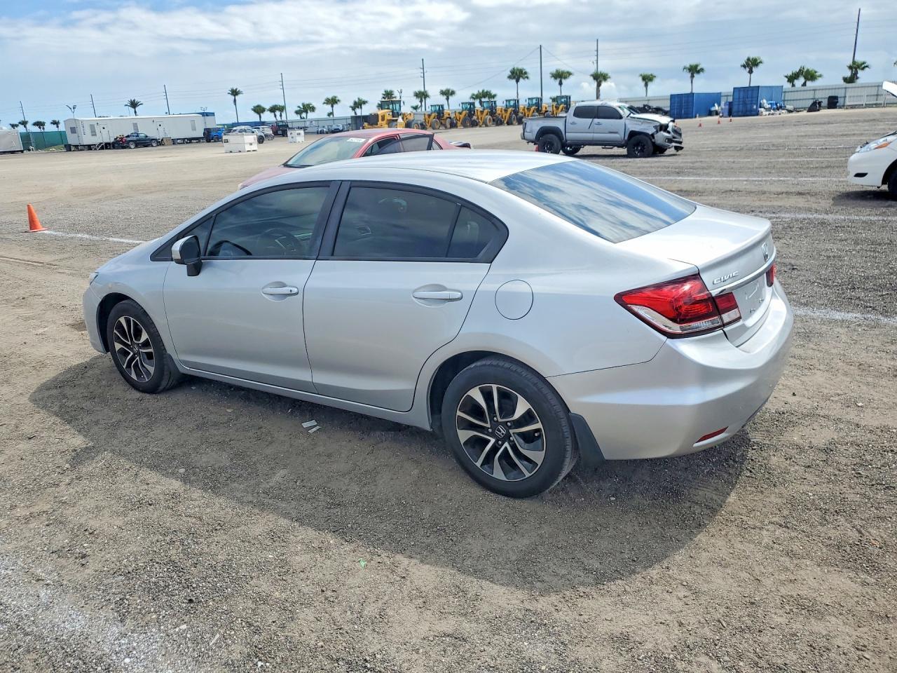 2015 Toyt Civic - Фото 2