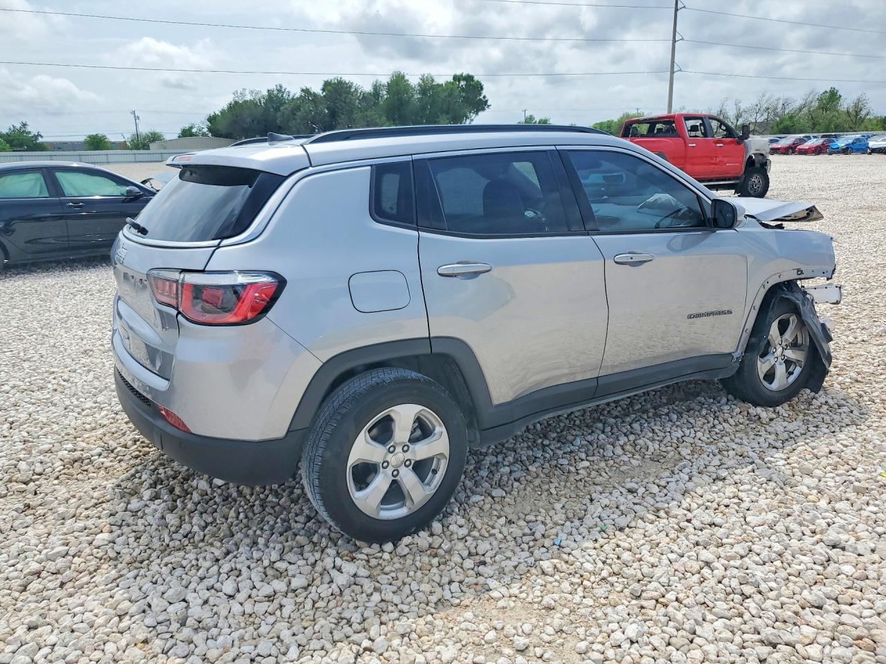 2019 Jeep Compass - Image 3