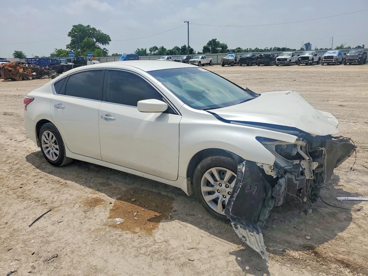 2015 Nissan Altima 2.5 S - Image 4
