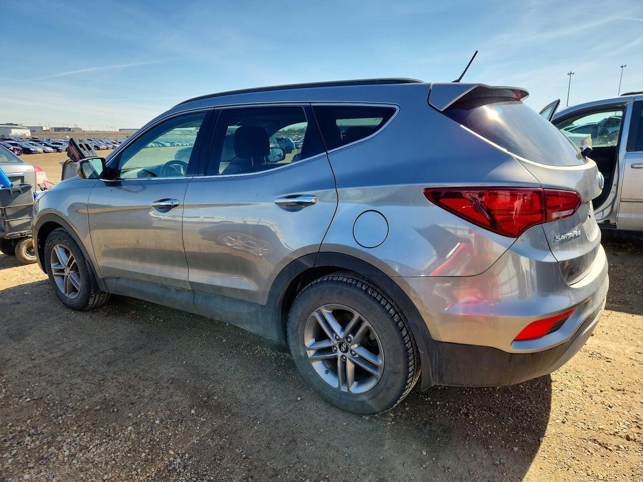 2018 Hyundai Santa Fe Sport 2.4L - Image 2