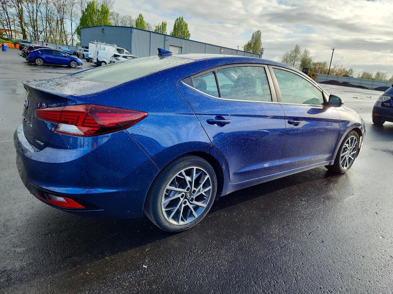 2019 Hyundai Elantra Limited - Image 3