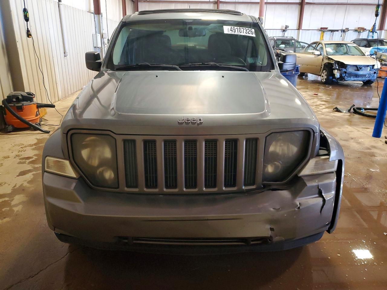 2012 Jeep Liberty Sport - Фото 5