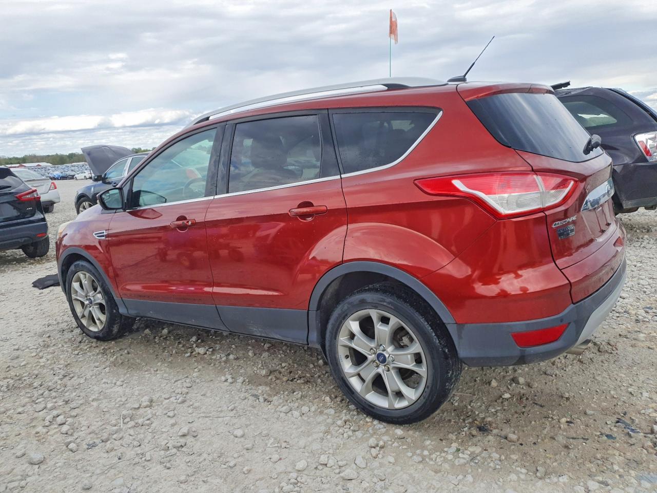 2015 Ford Escape Titanium - Фото 2