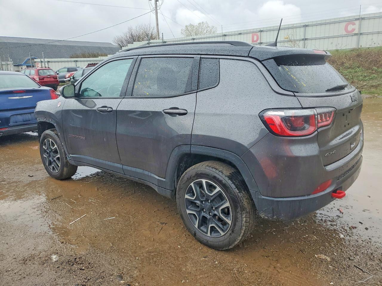 2020 Jeep Compass Trailhawk - Image 2