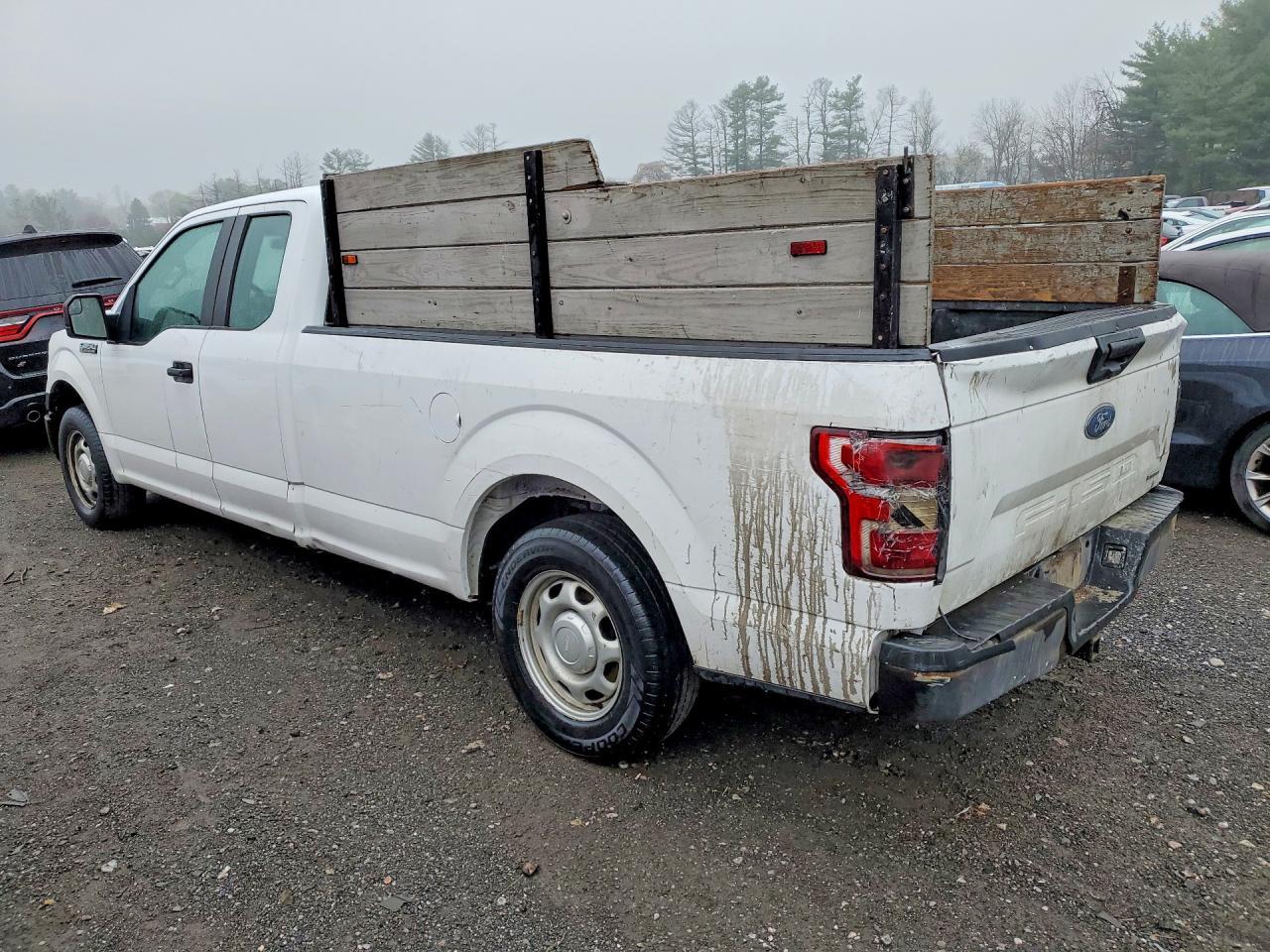 2018 Ford F150 Super Cab - Фото 2