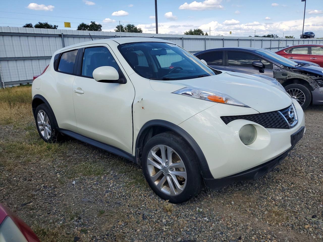 2011 Nissan Juke S - Фото 4