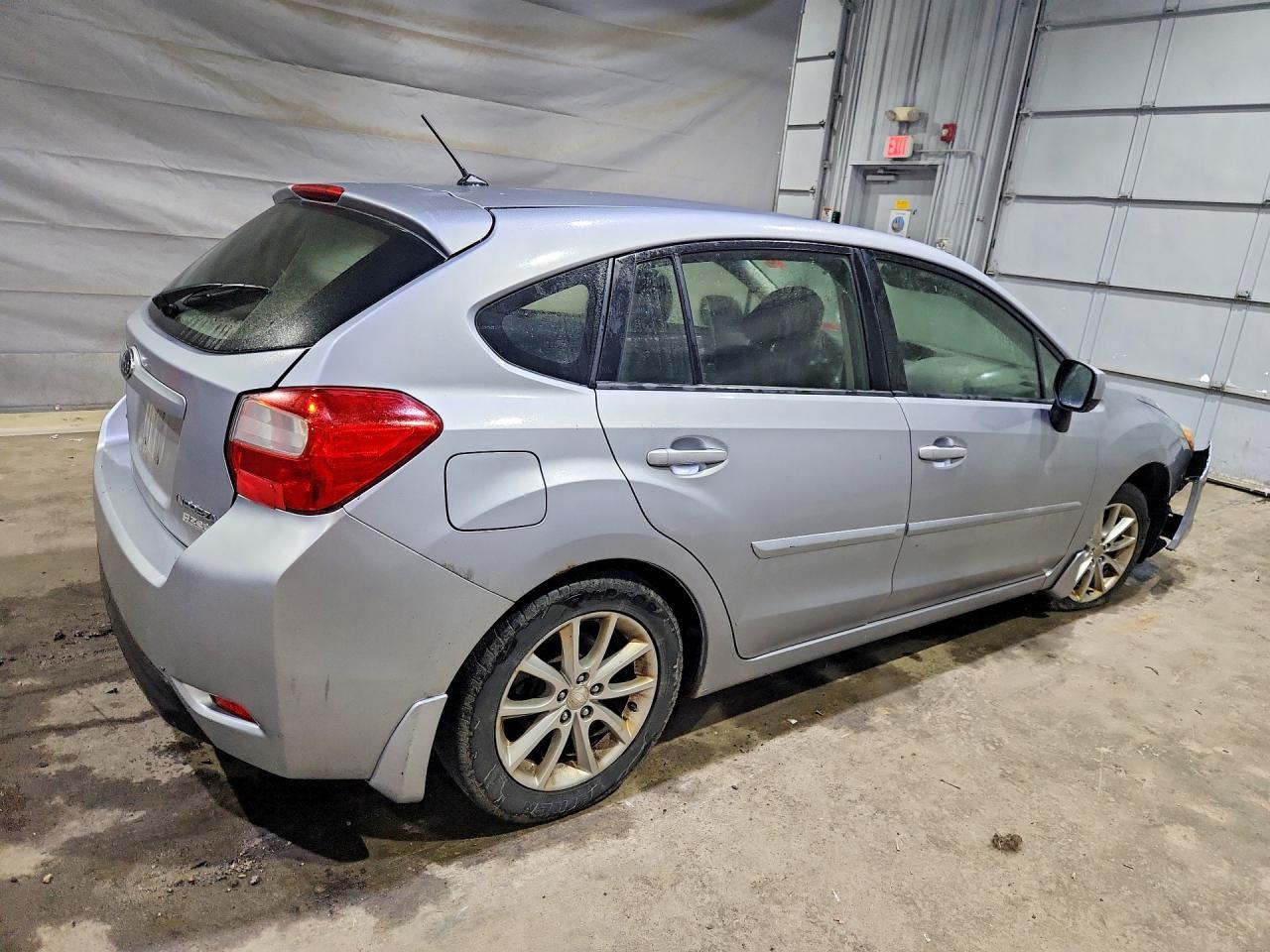 2014 Subaru Impreza Premium - Фото 3