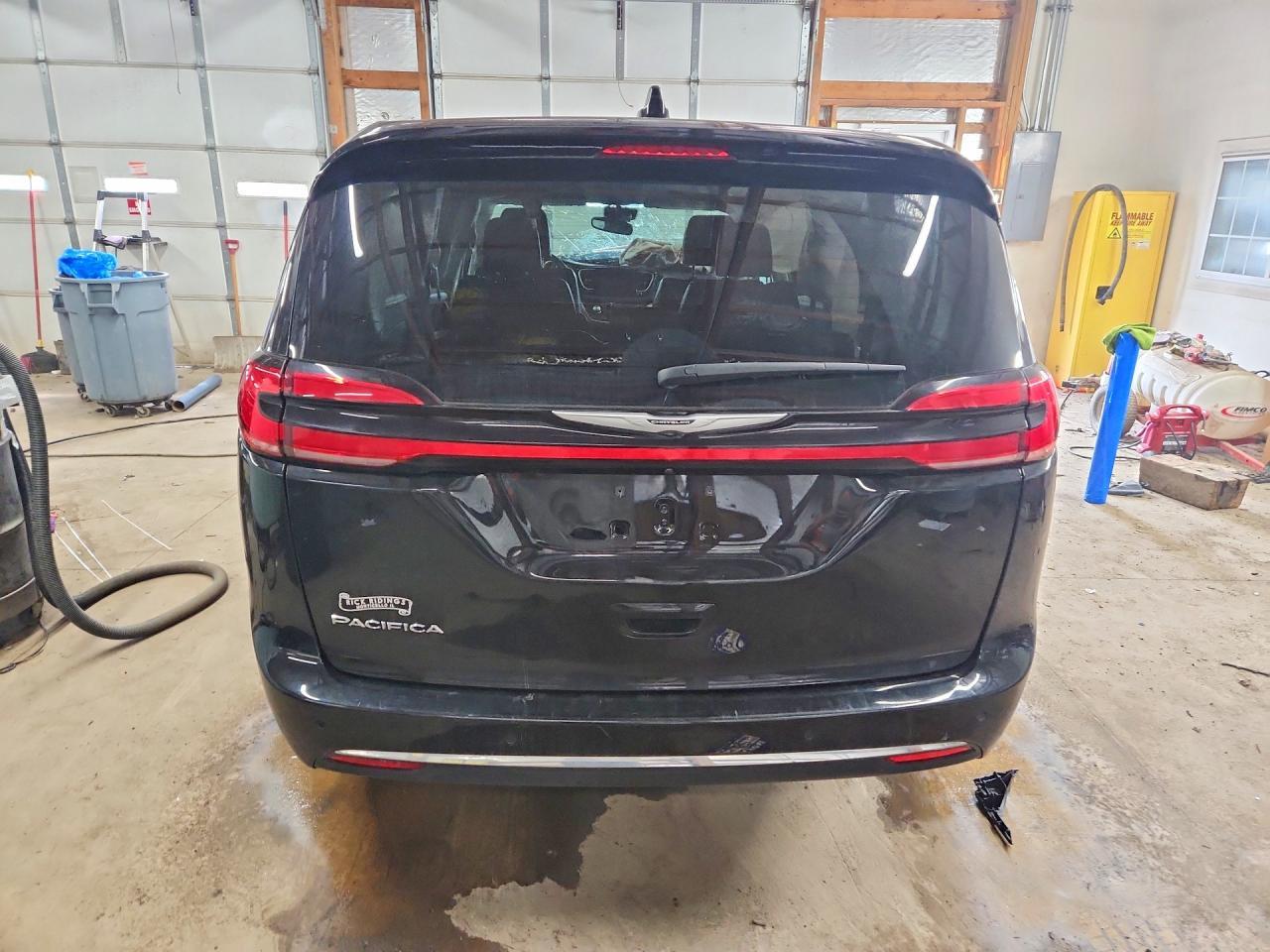 2024 Chrysler Pacifica Touring L - Image 6