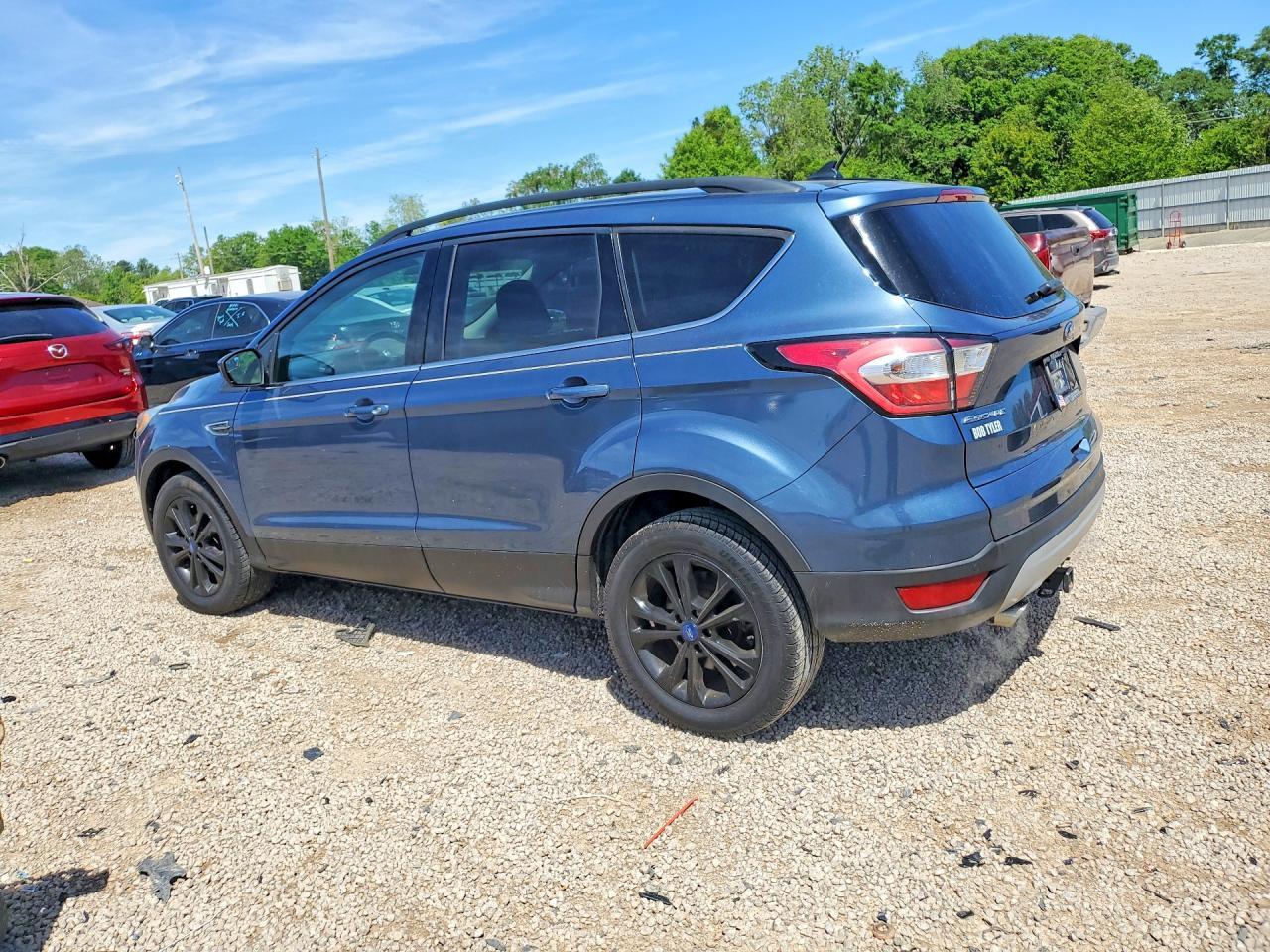 2018 Ford Escape Sel - Image 2