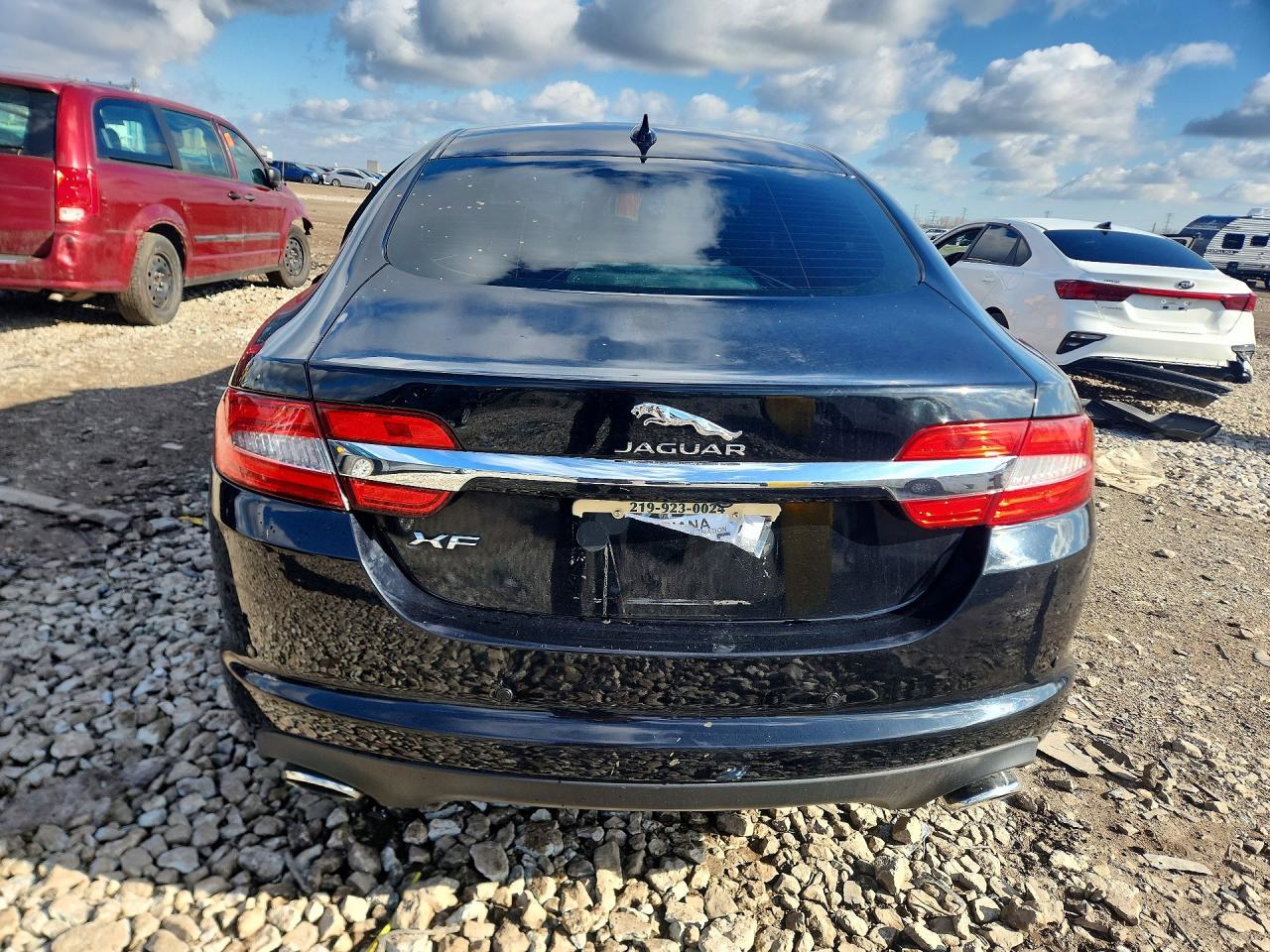 2015 Jaguar Xf 2.0T Premium - Фото 6