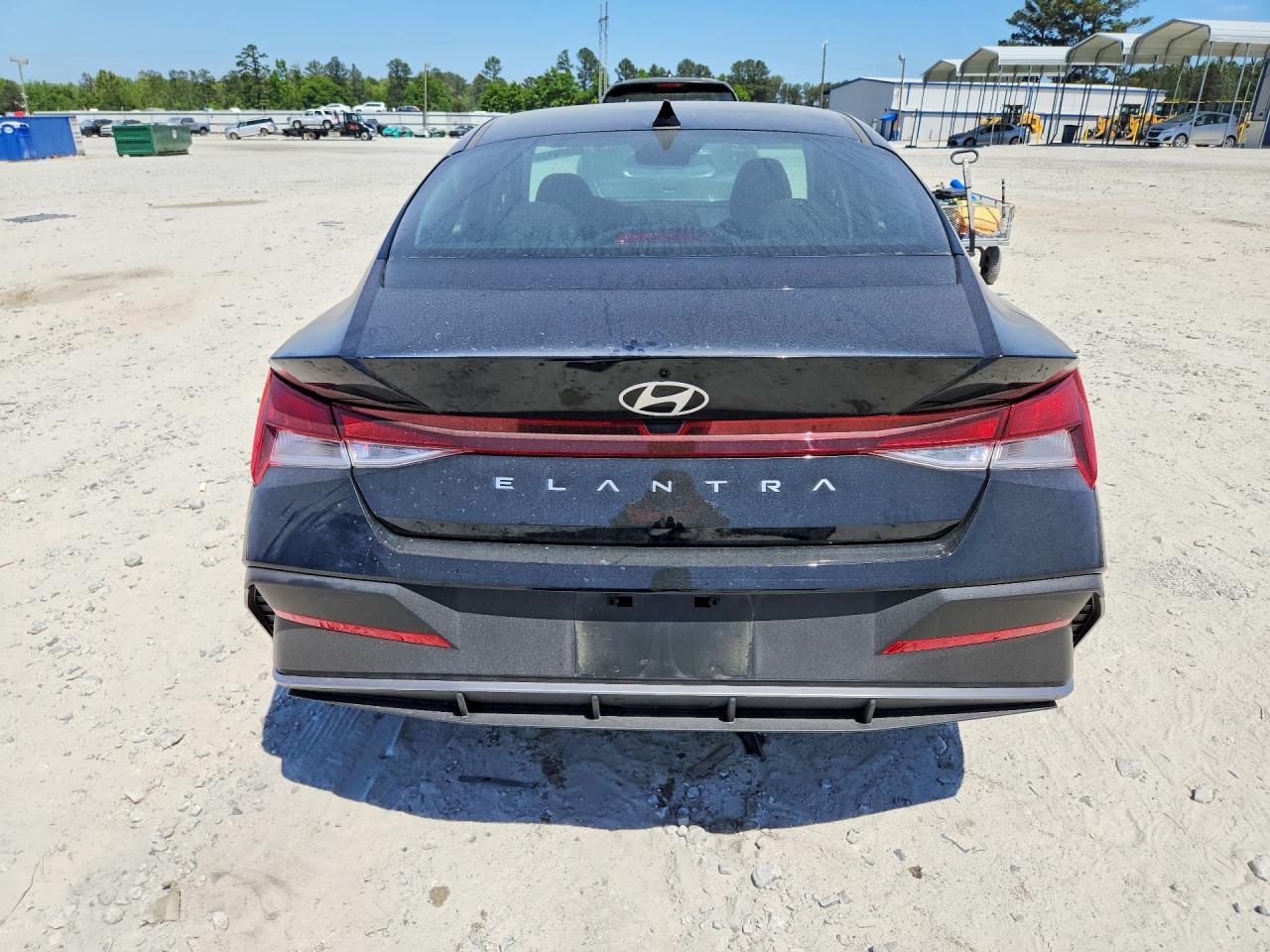 2026 Hyundai Elantra Se - Image 6