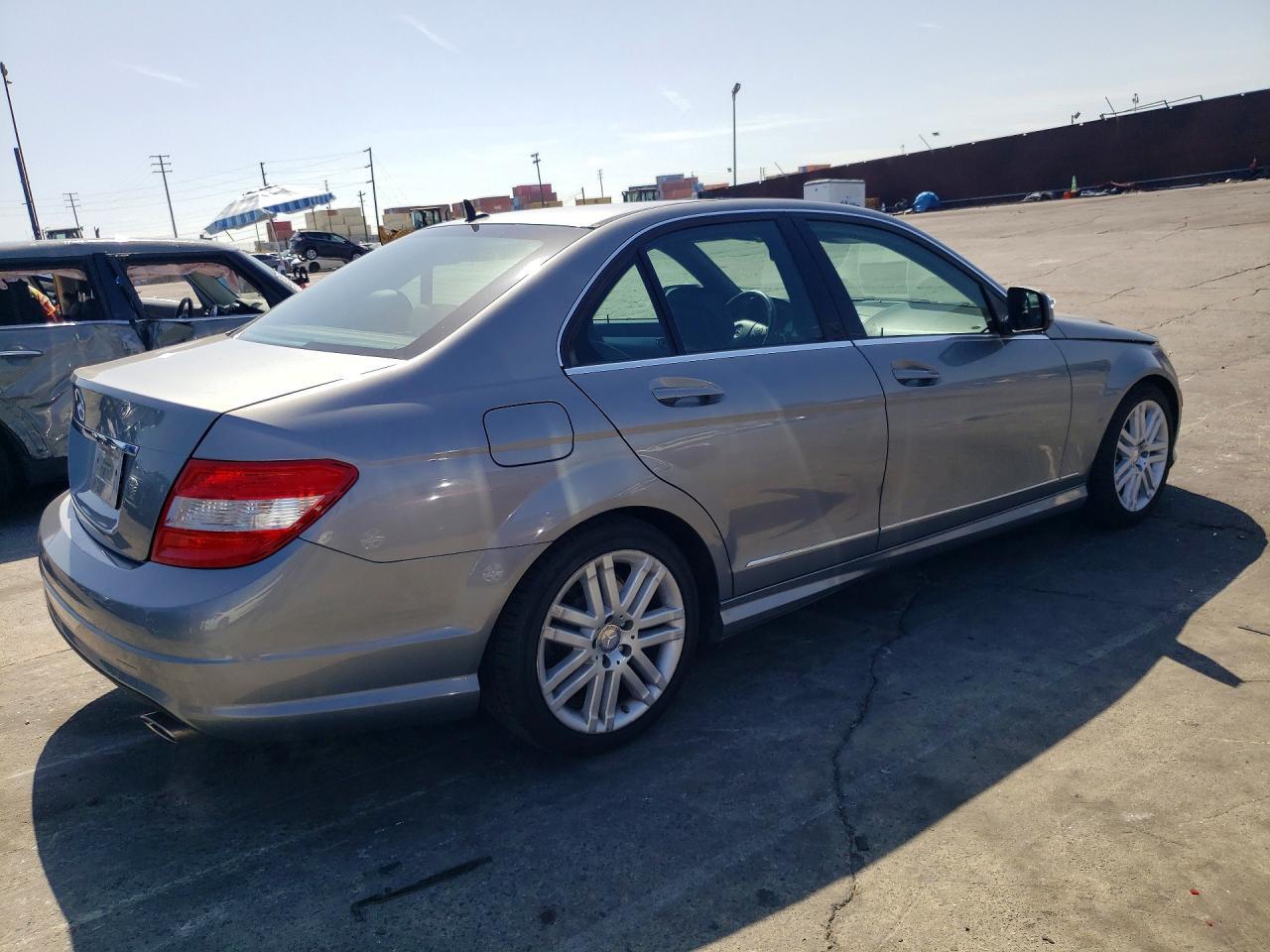 2009 Mercedes-Benz C 300 - Фото 3