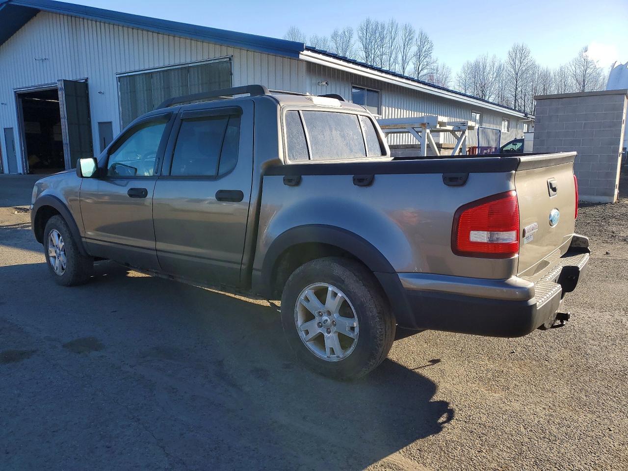 2007 Ford Explorer Sport Trac Xlt - Image 2