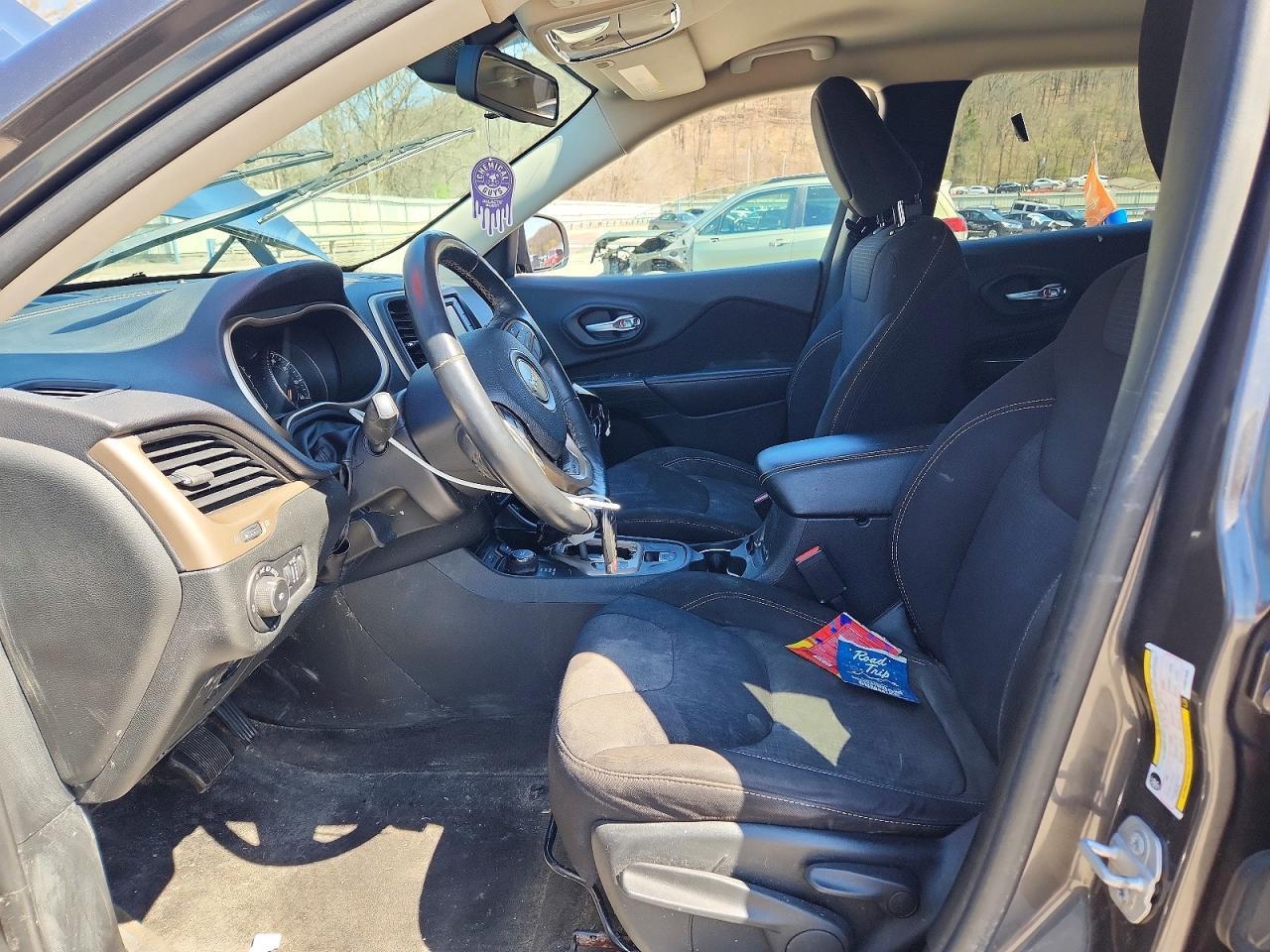 2015 Jeep Cherokee Latitude - Image 7