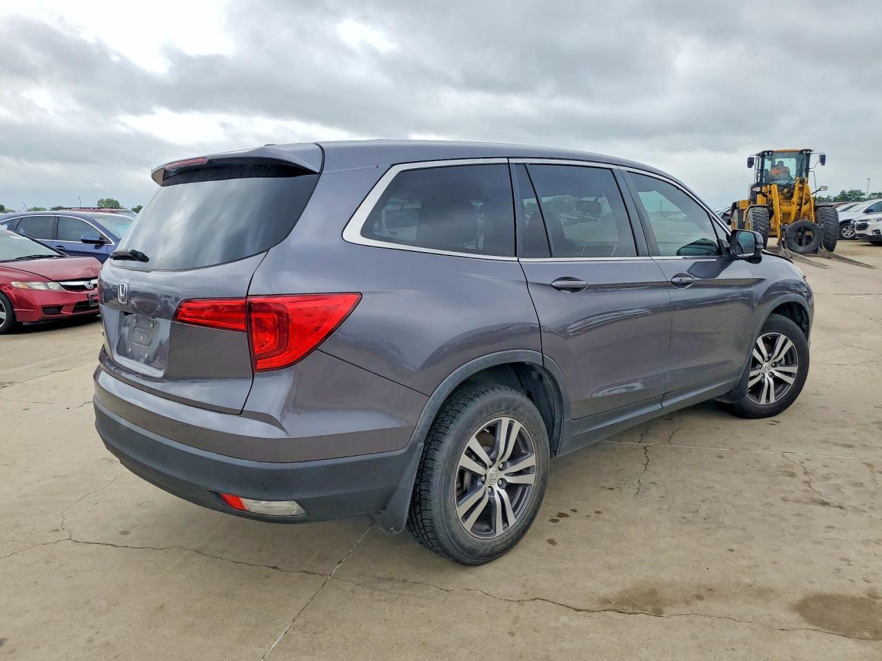 2017 Honda Pilot Exl - Image 3
