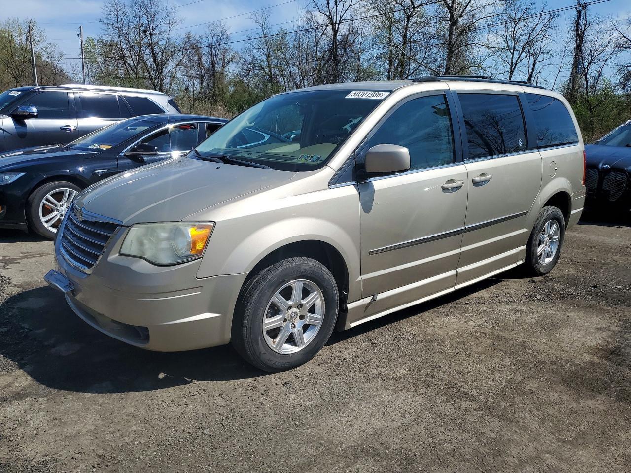 2009 Chrysler Town & Country Touring Handicap