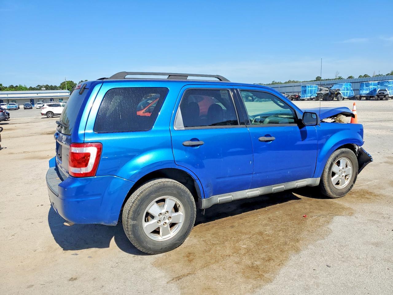 2011 Ford Escape Xlt - Image 3