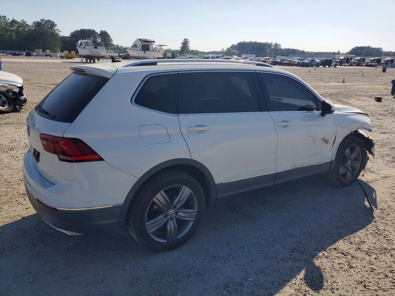 2020 Volkswagen Tiguan Se - Фото 3