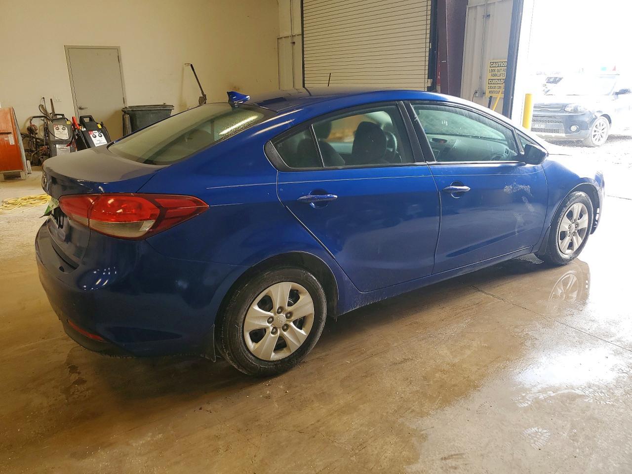 2017 Kia Forte Lx - Image 3