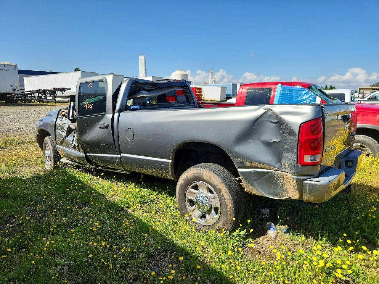 2005 Dodge Ram 3500 St - Фото 2