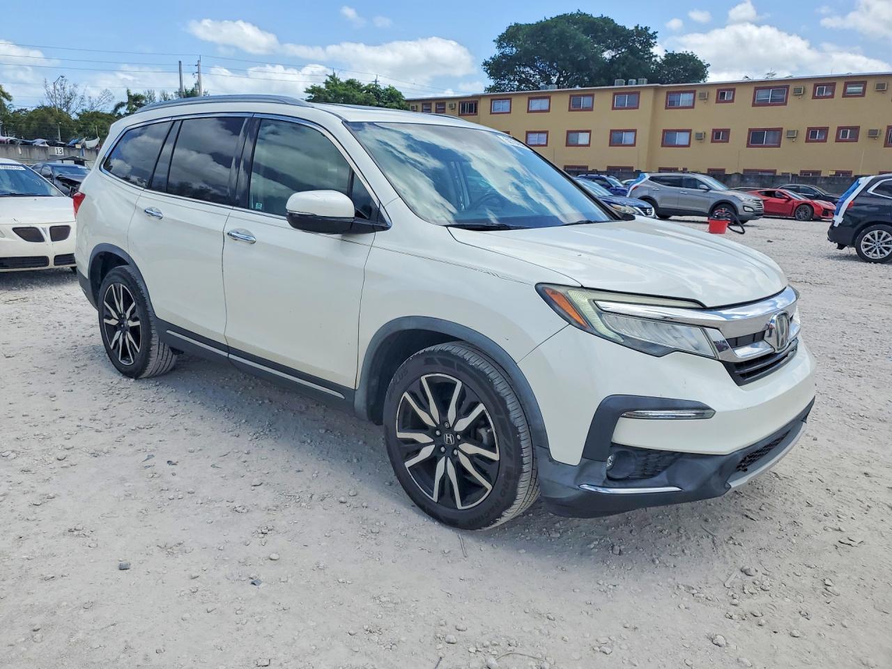 2019 Honda Pilot Touring - Image 4